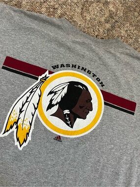 adidas Discontinued Grey Washington Redskins NFL Graphic Short Sleeve Tee 2XL